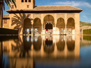 Alhambra palazzo moresco interno