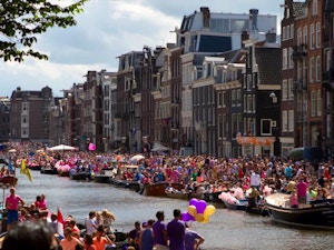 Gay Pride Amsterdam sui canali