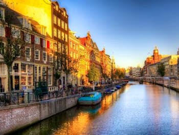 Bloemenmarkt mercato fiori galleggiante canale Amsterdam