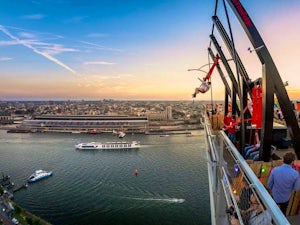 adam lookout altalena