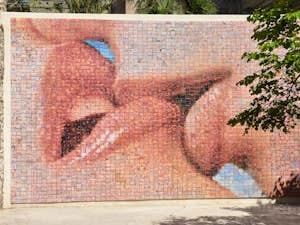 The world begins after every kiss wikipedia commons