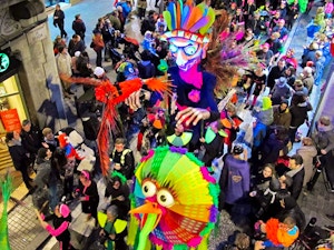 carnavale sfilata quartiere gracia