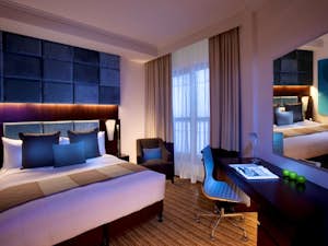 traders hotel shangri la