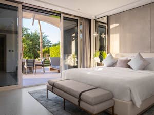 jumeirah beach hotel