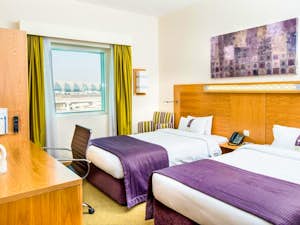 holiday inn express dubai