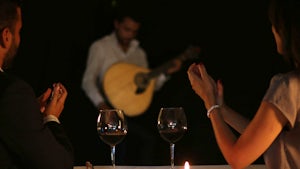 tour fado cena tipica