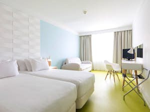 legendary porto hotel