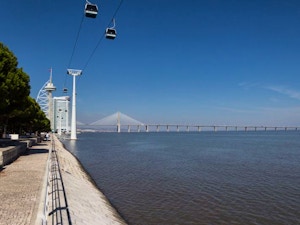 Parque das Nacoes e Torre Vasco de Gama foto di Bobo Boom