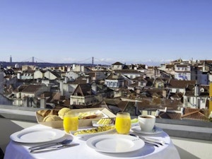 Prenota con Booking! mercy