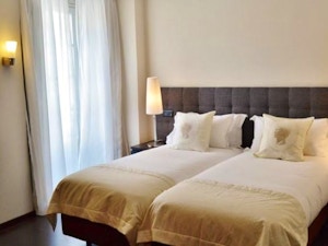 Prenota con Booking! Prenota con Booking!