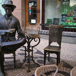 Statua di Pessoa foto di Shadowgate