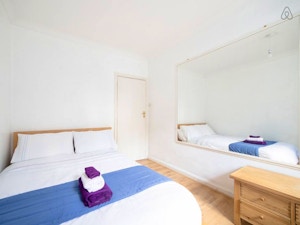 blue kensington double room