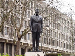 muro berlino statua ronald reagan