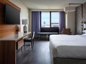 la guardia airport marriott