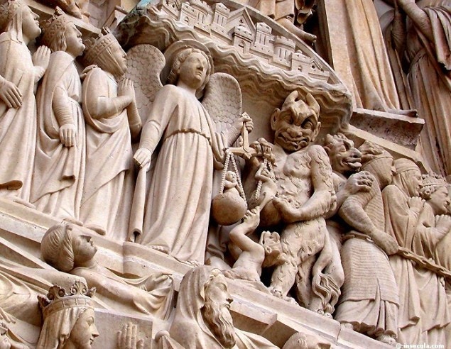 Leggende-Cattedrale-Notre-Parigi