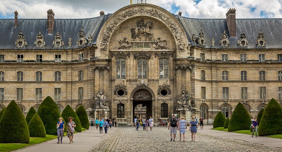 Les Invalides: Il complesso dei musei militari con la tomba di Napoleone
