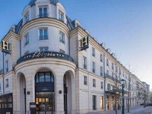 L Elysee Val D Europe Disneyland