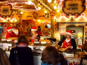 Mercatini di Natale Parigi Vino Caldo e Crepes foto di Evan Bench via flickr