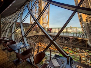 pranzo torre eiffel