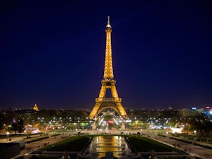 tour eiffel bynight