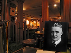 Bar Hemingway Ritz parigi wikimedia commons