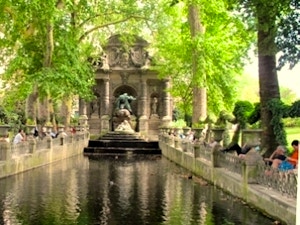 Parigi-Fontaine-Medicis