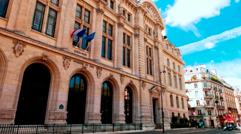 Sorbona L'Università di Parigi VIVI PARIGI