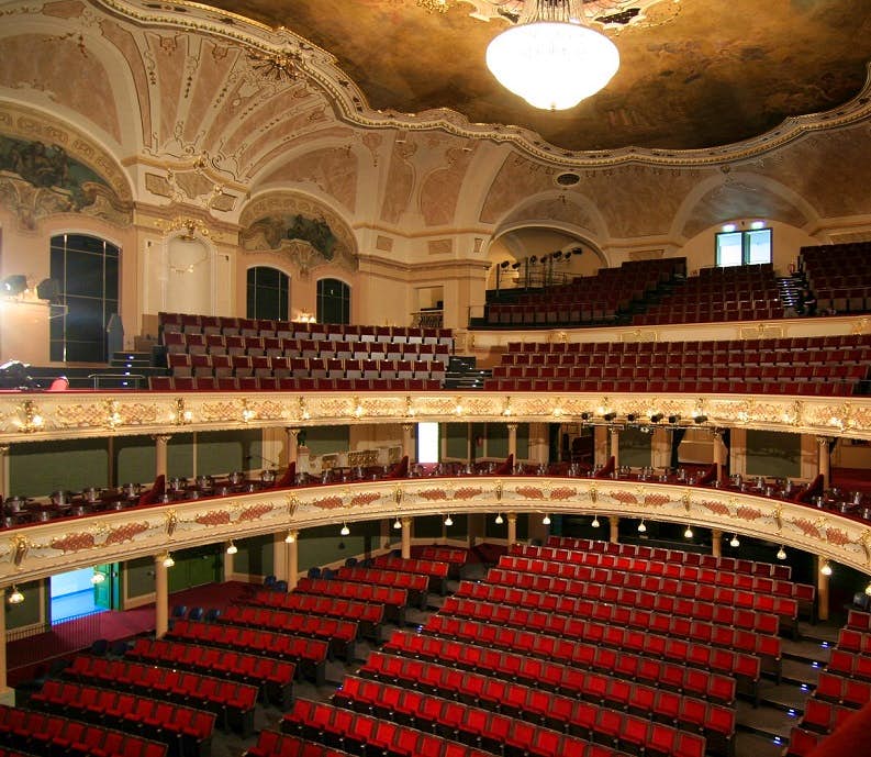 teatro karlin praga